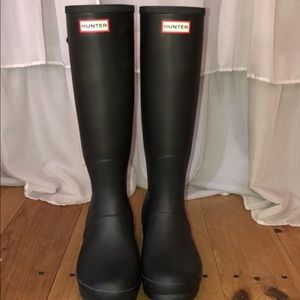 Women’s Size 11 Hunter Rain boots